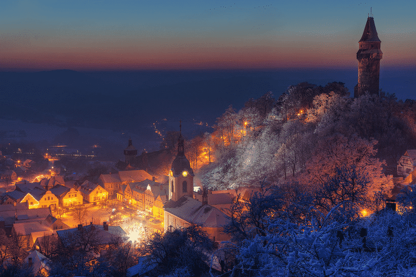 10 самых сказочных зимних городов Мира
